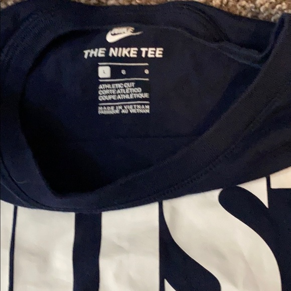 Shirt - Picture 2 of 3